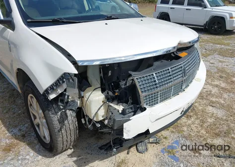 2010 Lincoln Mkx z USA, uszkodzony, nr VIN 2LMDJ6JC0ABJ28474